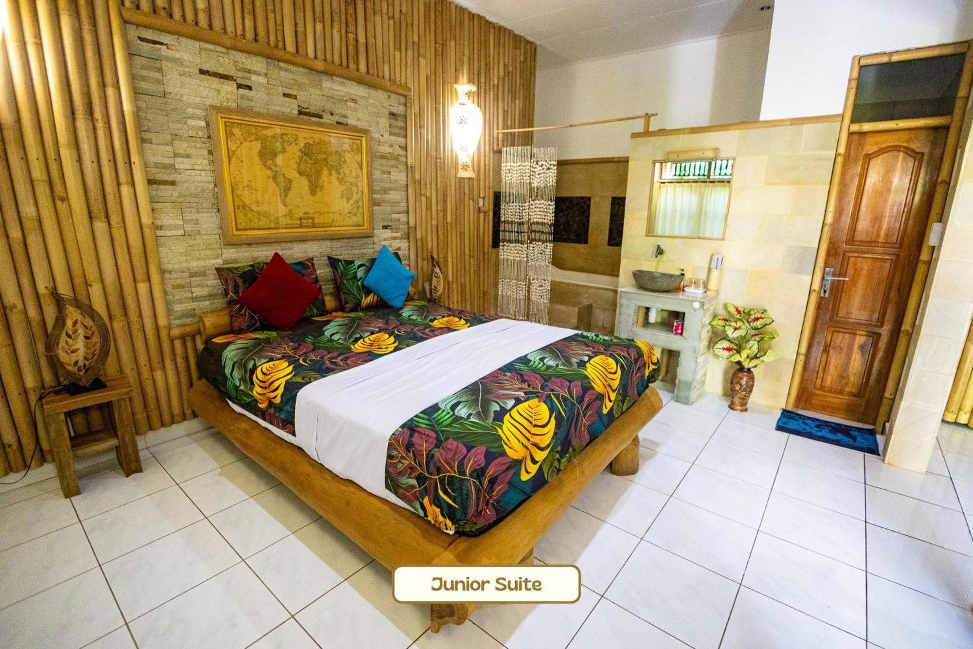 Kaia Lovina Guest House Junior Suite Exteriör bild
